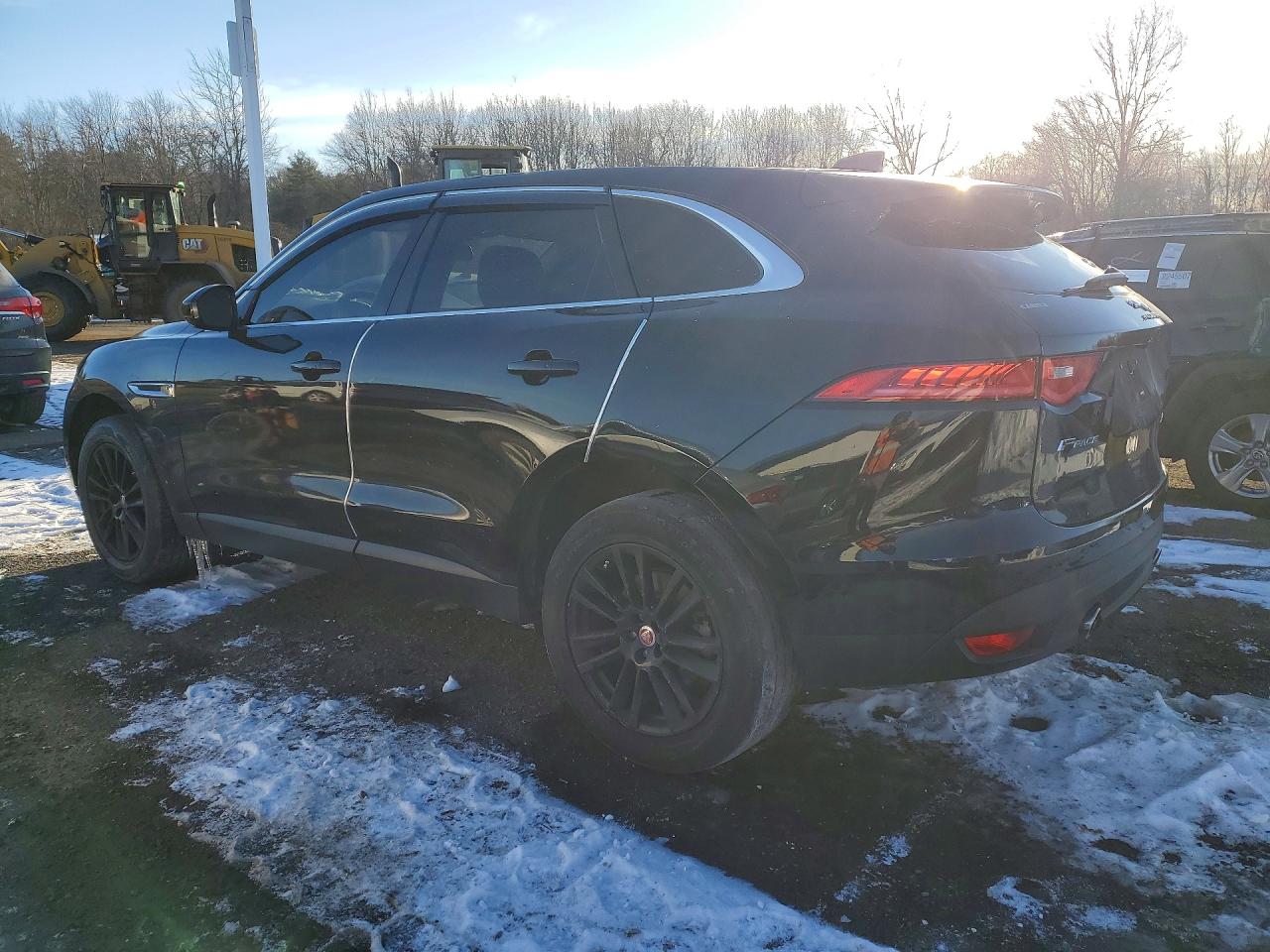 2017 Jaguar F-Pace VIN SADCK2BV0HA071172 COPART salvage auction — Front End, CT - CERTIFICATE OF TITLE, sold $7,000 on 2026-09-15 (photo 2)