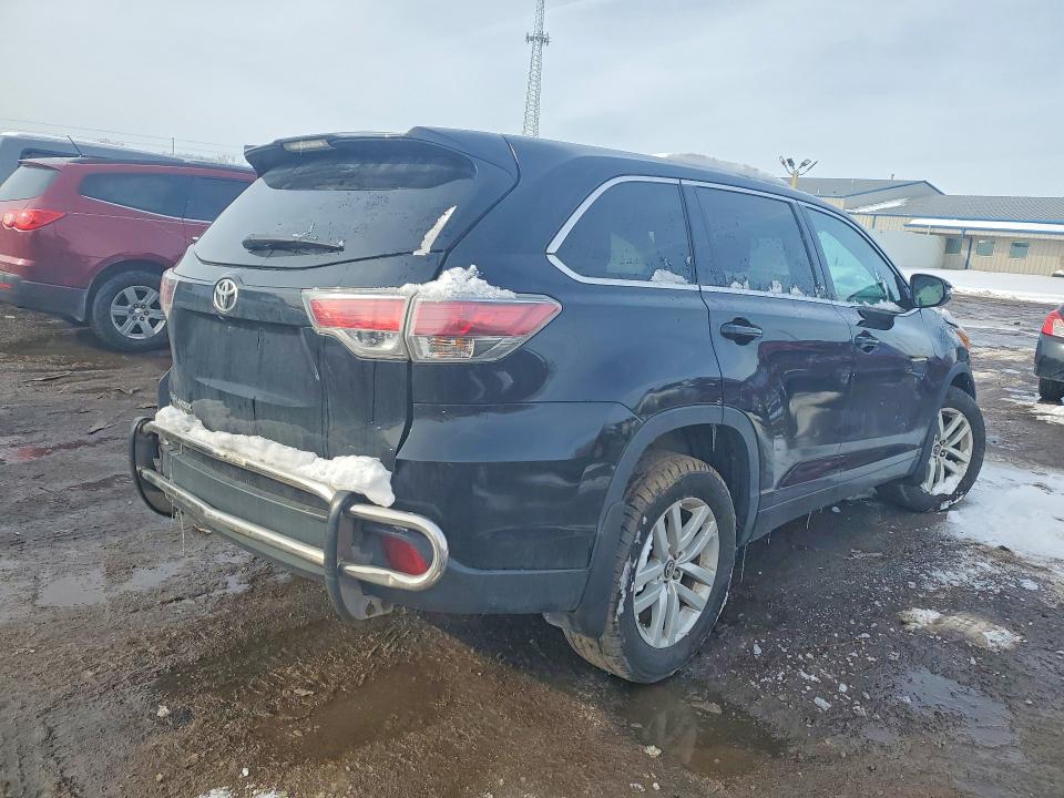 2016 Toyota Highlander VIN 5TDBKRFH6GS259281 COPART salvage auction — FRONT END, Salvage Title, sold $4,150 on 2026-07-31 (photo 3)