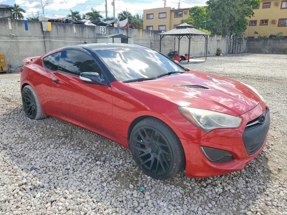 2015 Hyundai Genesis coupe VIN KMHHU6KJ7FU121864 COPART salvage auction — MINOR DENT/SCRATCHES, Fl - Cert Of Title Slvg Rebuildable, sold $1,600 on 2026-07-17 (photo 4)
