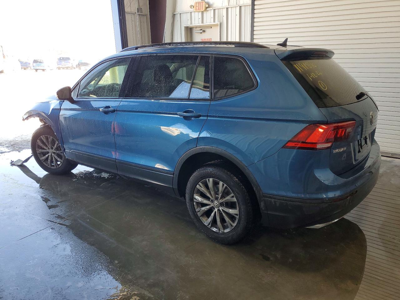 2020 Volkswagen Tiguan VIN 3VV1B7AX8LM053891 COPART salvage auction — Front End, MO - CERT OF TITLE-REPOSSESSED, sold $525 on 2026-07-07 (photo 2)