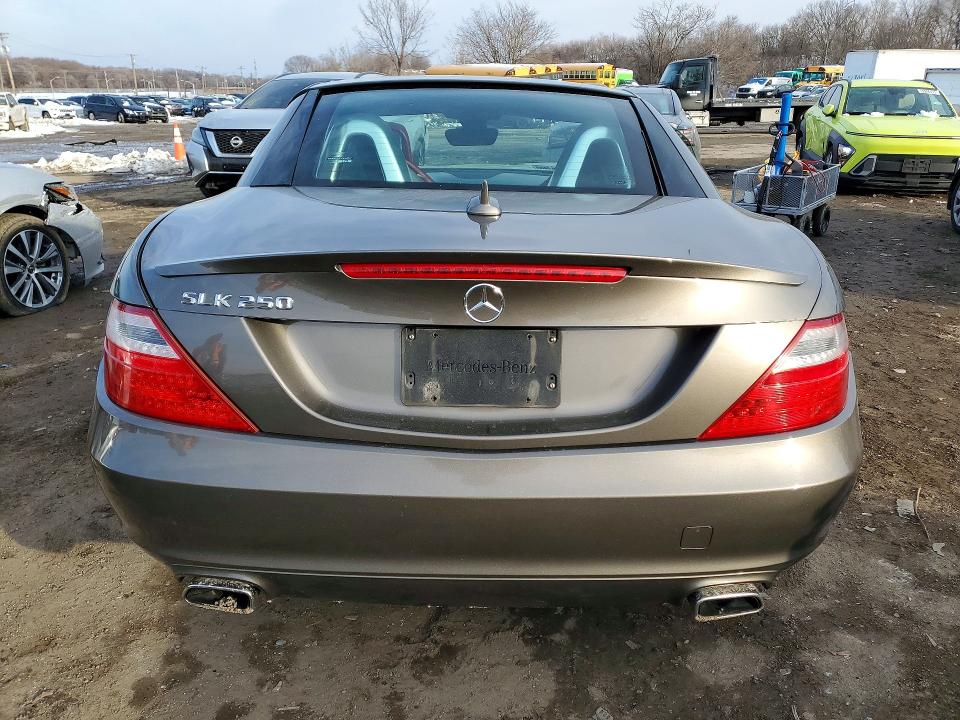 2015 Mercedes-benz Slk-klasse VIN WDDPK4HA1FF099811 COPART salvage auction — FRONT END, Md - Cert Of Salvage > 75% Damage, sold $950 on 2026-07-14 (photo 6)