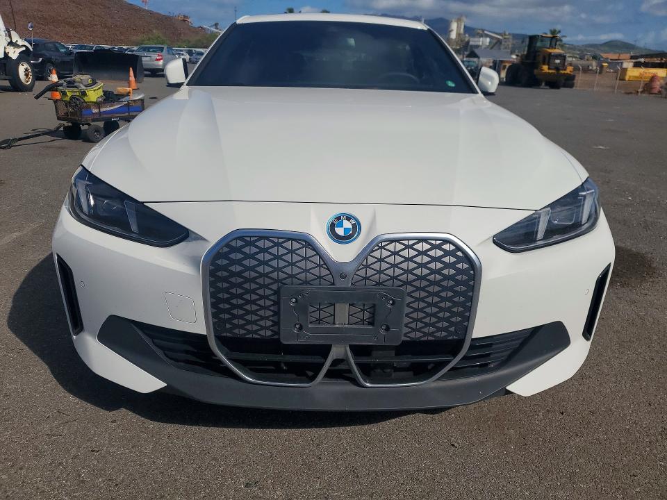 2025 BMW I4 VIN WBY23HD09SFU44999 COPART salvage auction — SIDE, Hi - Certificate Of Title, sold $20,100 on 2026-07-27 (photo 5)