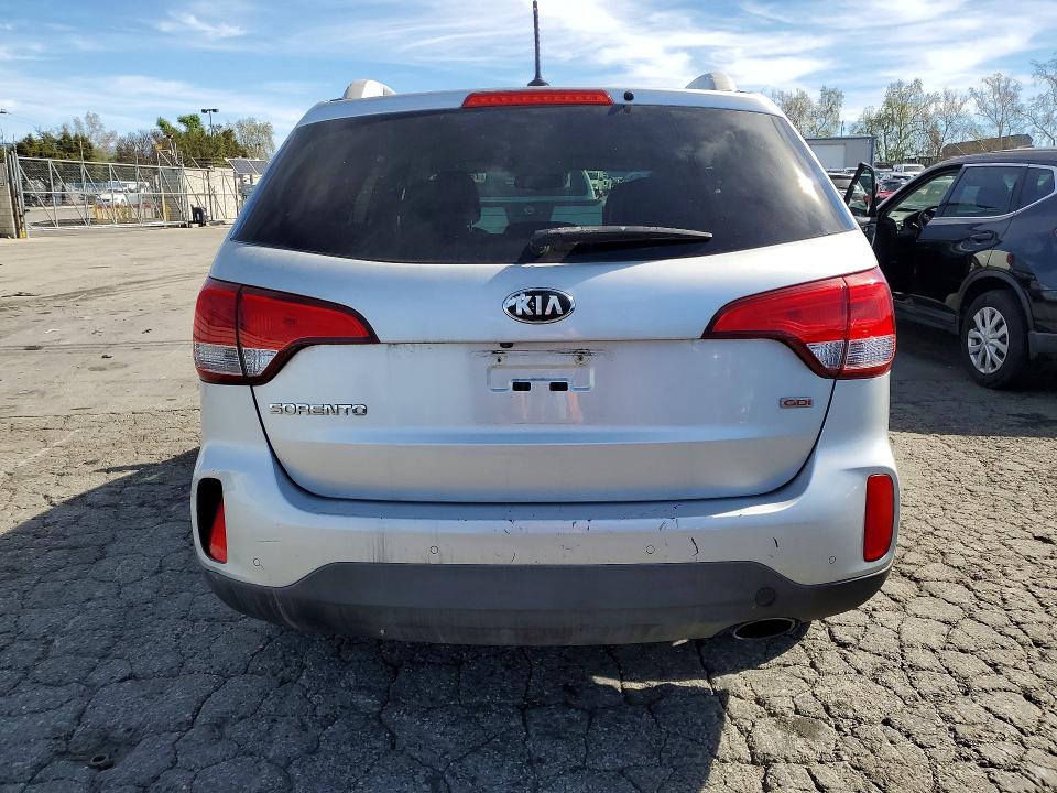 2015 Kia Sorento VIN 5XYKT4A62FG551608 COPART salvage auction — MECHANICAL, Ca - Dis/Dlr/Exp Only Clean Title, sold $800 on 2026-07-09 (photo 6)