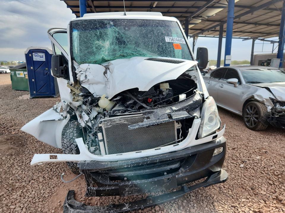 2013 Mercedes-benz Sprinter VIN WD3PE7CC2D5789320 COPART salvage auction — FRONT END, AZ - CERT OF TITLE - SALVAGE, sold $1,100 on 2026-09-01 (photo 5)