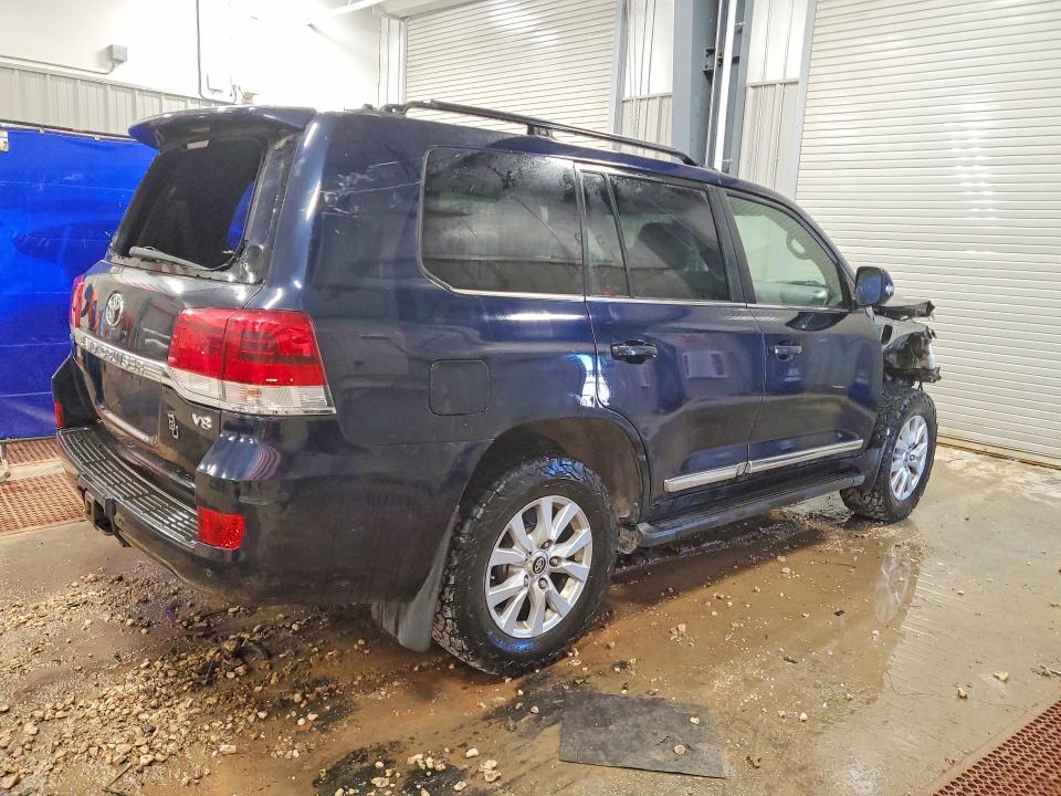 2016 Toyota Land cruiser VIN JTMCY7AJ7G4038088 COPART salvage auction — FRONT END, Tx - Certificate Of Title, sold $13,700 on 2026-07-22 (photo 3)