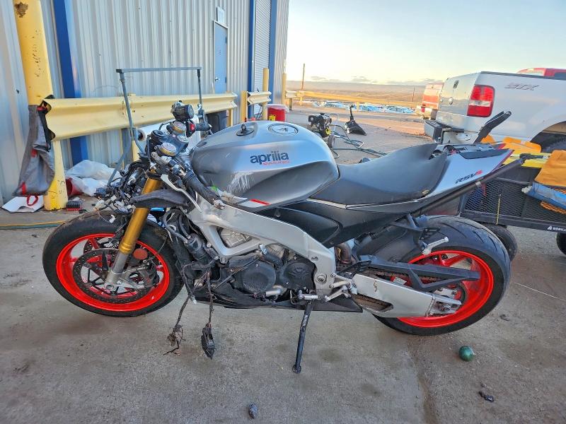 2024 Aprilia Rsv VIN ZD4KYUA0XRS001055 COPART salvage auction — ALL OVER, NM - CERT OF TITLE-SALVAGE, sold $60 on 2026-07-23 (photo 3)