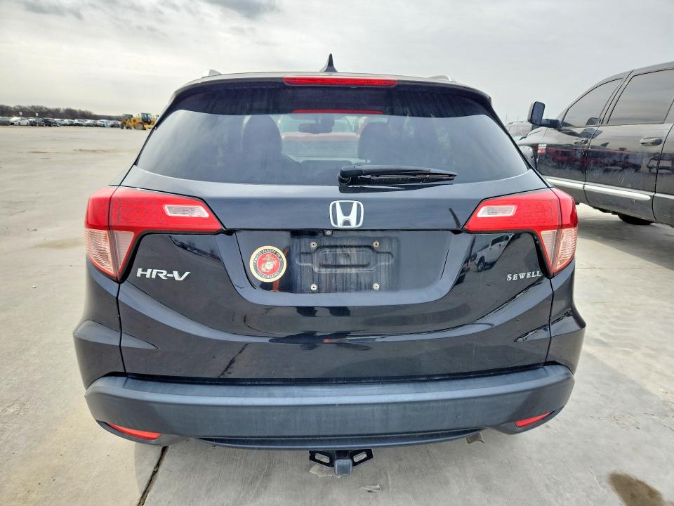 2016 Honda Hr-v VIN 3CZRU5H77GM724294 COPART salvage auction — MINOR DENT/SCRATCHES, Tx - Certificate Of Title, sold $3,400 on 2026-07-27 (photo 6)