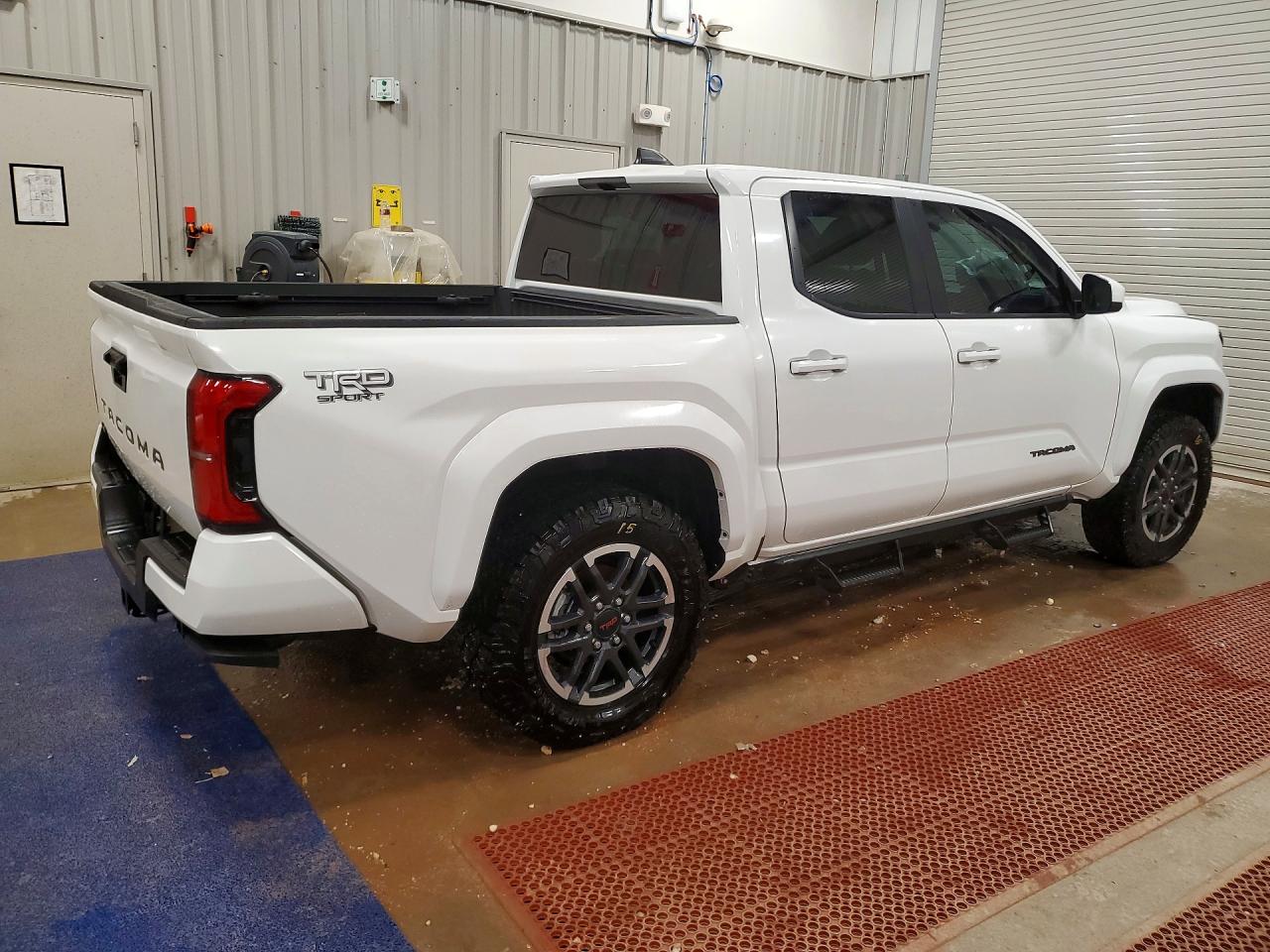 2025 Toyota Tacoma VIN 3TMLB5JN2SM176210 COPART salvage auction — Front End, IN - CERTIFICATE OF TITLE, sold $16,100 on 2026-07-09 (photo 3)