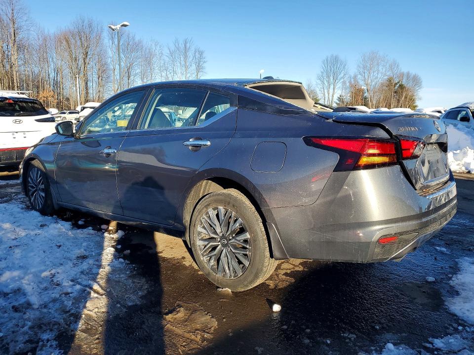 2023 Nissan Altima VIN 1N4BL4DW5PN394653 COPART salvage auction — ALL OVER, Wa - Vehicle Cert Of Ownership-Titl, sold $8,300 on 2026-07-27 (photo 2)
