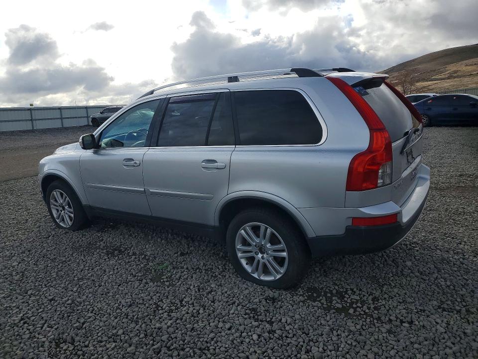 2010 Volvo Xc90 VIN YV4982CZ5A1552897 COPART salvage auction — MINOR DENT/SCRATCHES, Nv - Salvage Title, sold $90 on 2026-07-30 (photo 2)