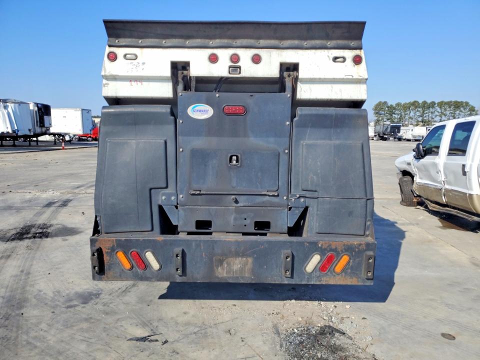 2017 Isuzu Npr hd VIN 54DC4W1B2HS808527 COPART salvage auction — BURN, Nc - Dealer Only Salvage Title, sold $2,350 on 2026-07-08 (photo 6)