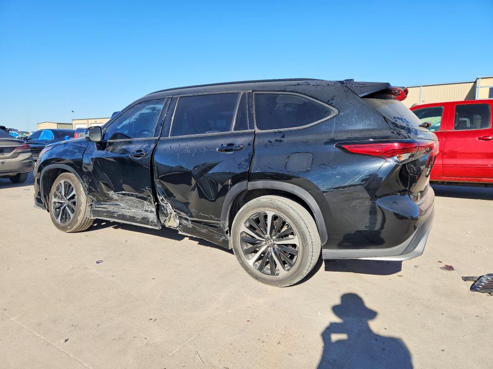2021 Toyota Highlander VIN 5TDLZRAH9MS073107 COPART salvage auction — SIDE, Tx - Certificate Of Title, sold $15,800 on 2026-07-13 (photo 2)