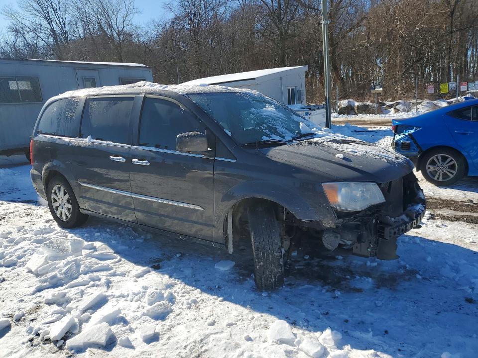 2016 Chrysler Town & country VIN 2C4RC1BG2GR111177 COPART salvage auction — FRONT END, Other, sold $475 on 2026-07-30 (photo 4)