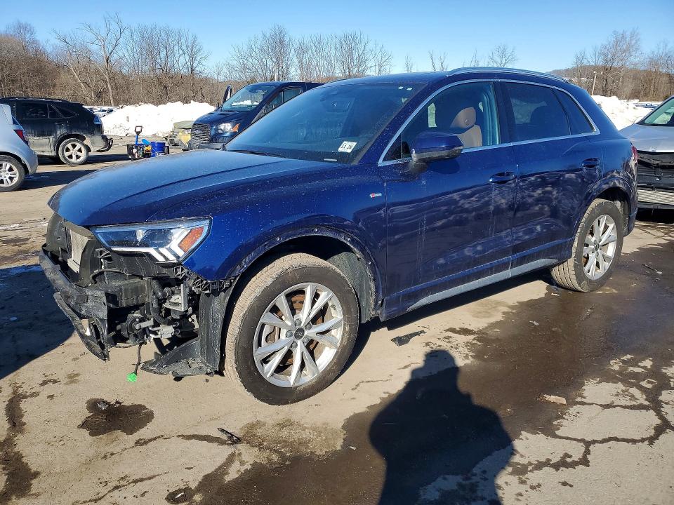 2024 Audi Q3 VIN WA1DEDF34R1039560 — COPART salvage auction photo
