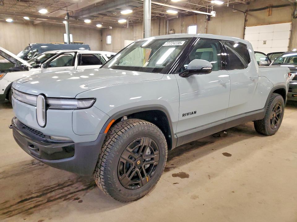 2025 Rivian R1t VIN 7FCTGBAAXSN040324 — COPART salvage auction photo