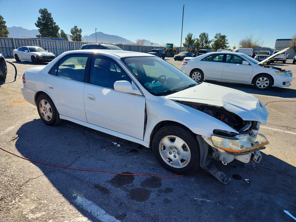 2002 Honda Accord VIN 1HGCG16502A082117 COPART salvage auction — FRONT END, Tx - Salvage Vehicle Title, sold $150 on 2026-07-10 (photo 4)