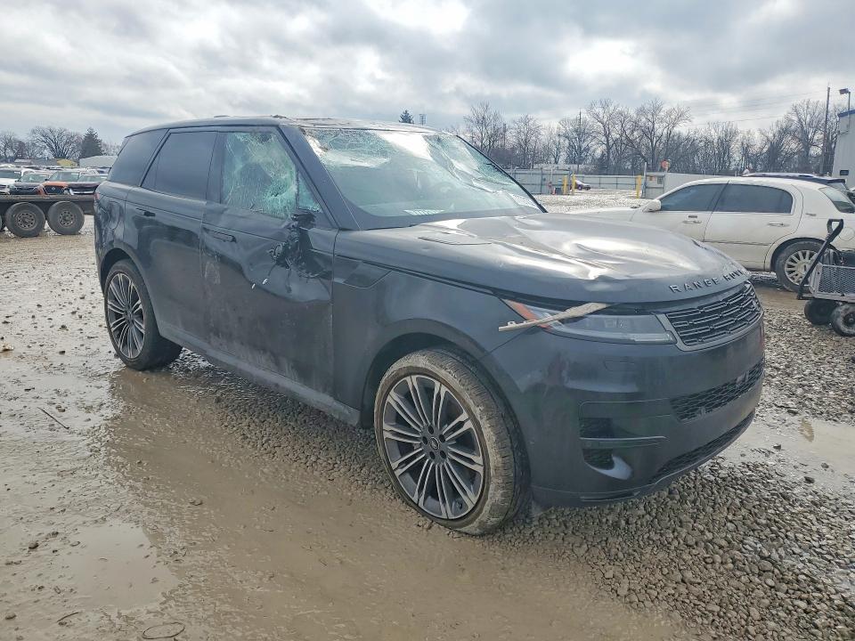 2025 Land rover Range rover sport VIN SAL1P9EU8SA459296 COPART salvage auction — Rollover, OH - CERT OF TITLE-SALVAGE, sold $28,750 on 2026-05-05 (photo 4)