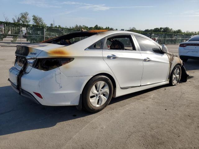 2013 Hyundai Sonata hybrid VIN KMHEC4A42DA078815 COPART salvage auction — BURN, Fl - Certificate Of Destruction, sold $350 on 2026-07-28 (photo 3)