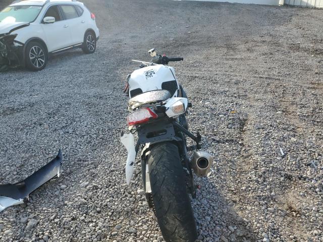 2024 Suzuki Gsx-r VIN JS1GR7MA6R7101333 COPART salvage auction — ROLLOVER, Al - Cert Of Title-Salvage Title, sold $15 on 2026-07-07 (photo 4)
