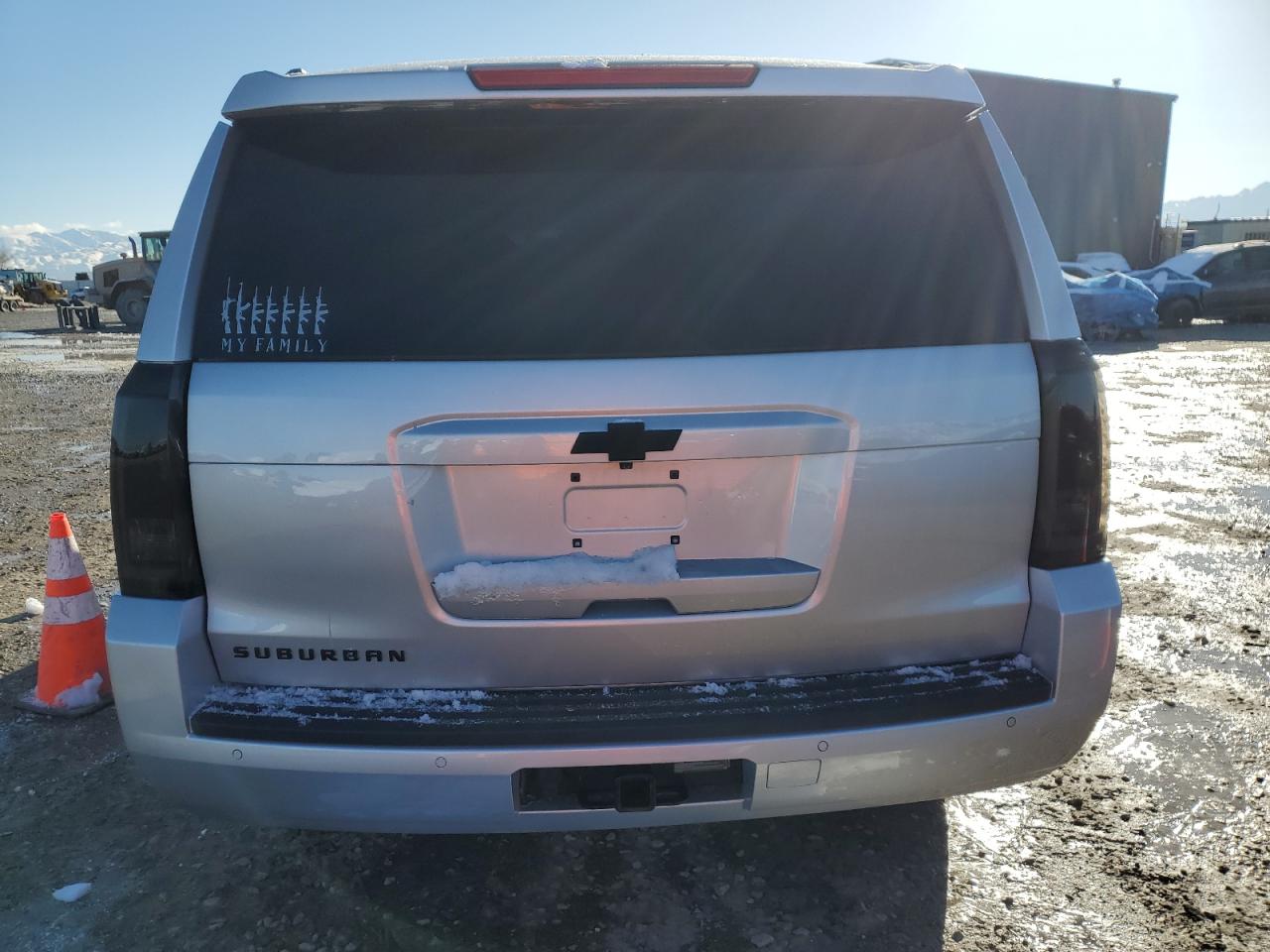 2015 Chevrolet Suburban VIN 1GNSCJKC9FR121943 COPART salvage auction — Front End, UT - SALVAGE CERTIFICATE, sold $4,550 on 2026-06-26 (photo 6)