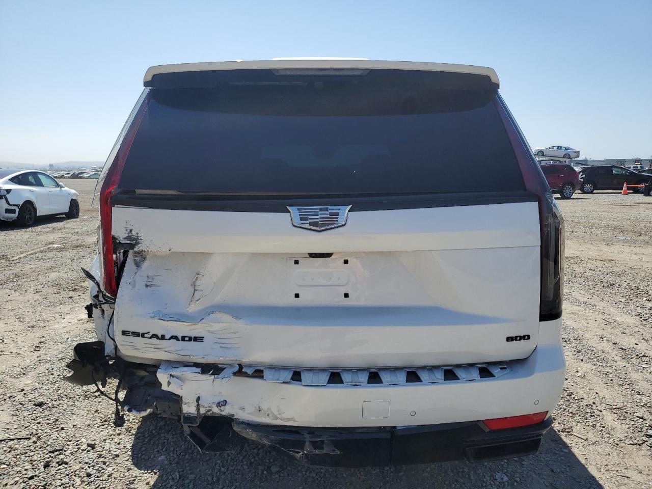 2024 Cadillac Escalade ESV VIN 1GYS4RKL1RR409717 COPART salvage auction — Rear End, CA - SALVAGE CERTIFICATE, sold $46,500 on 2025-12-12 (photo 6)