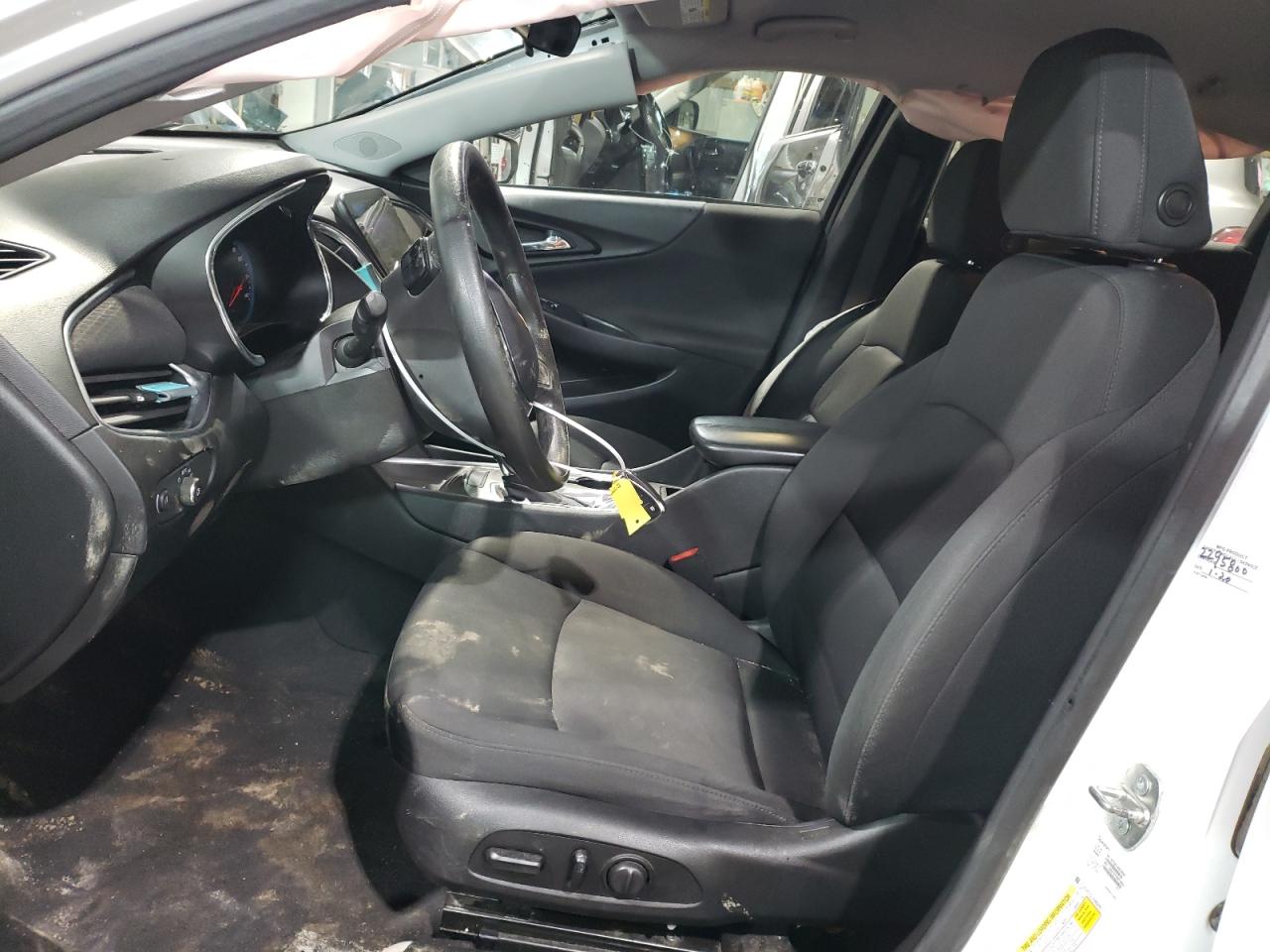 2020 Chevrolet Malibu limited VIN 1G1ZD5ST3LF098256 COPART salvage auction — Side, MO - SALVAGE CERTIFICATE OF TITLE, sold $3,200 on 2025-08-08 (photo 7)