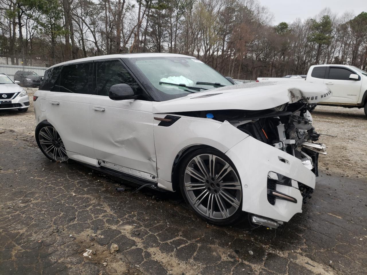 2024 Land Rover Range Rover Sport VIN SAL1L9FUXRA167248 COPART salvage auction — All Over, GA - CERT OF TITLE-SALVAGE, sold $25,250 on 2026-07-02 (photo 4)