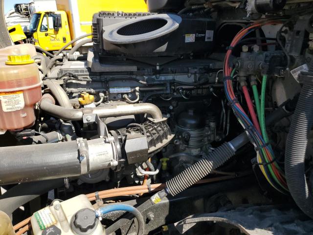 2019 Freightliner Cascadia 126 VIN 1FUJHHDR3KLKG8261 COPART salvage auction — ALL OVER, PA - CERTIFICATE OF SALVAGE, sold $8,900 on 2026-08-06 (photo 7)