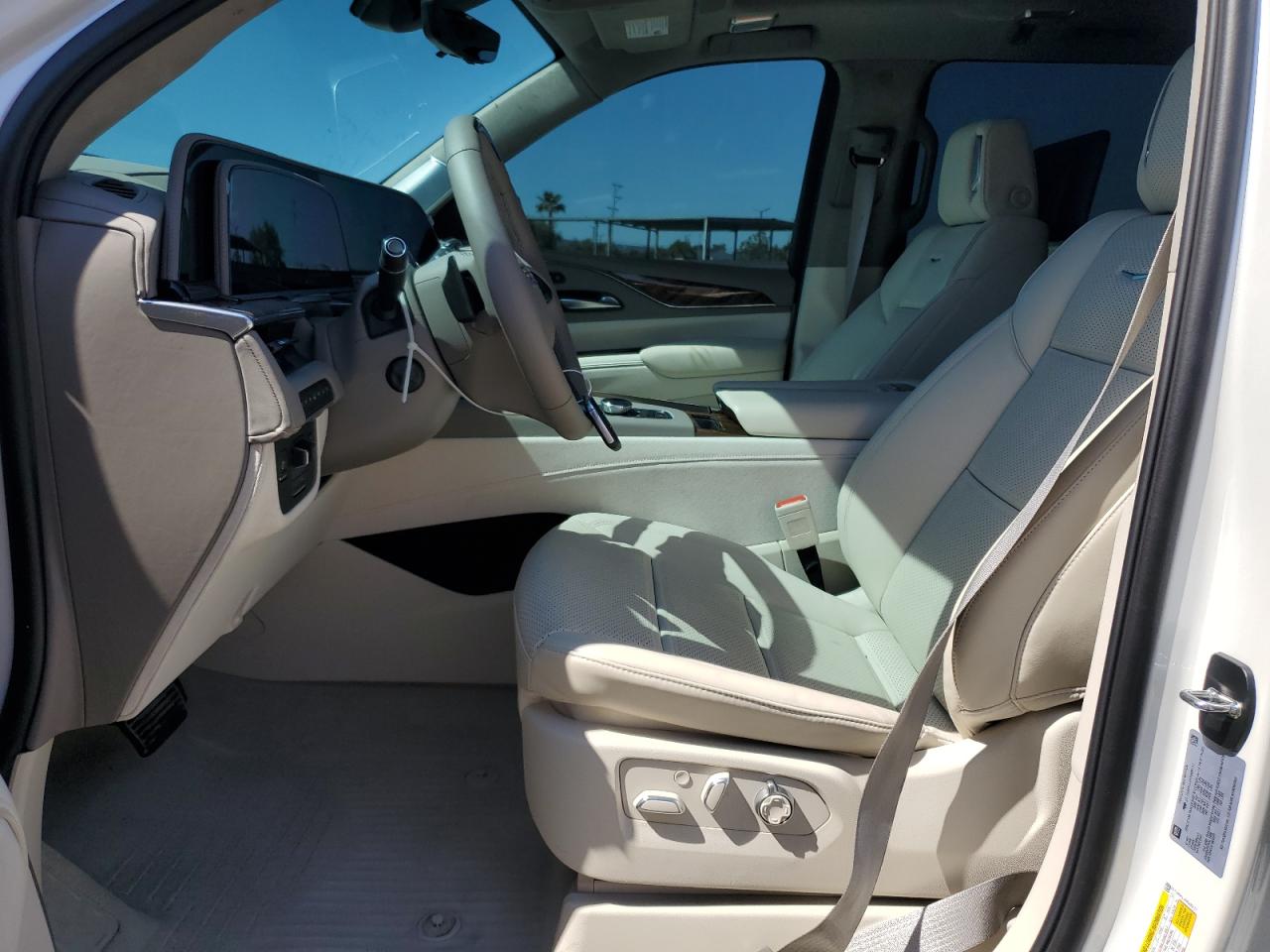 2024 Cadillac Escalade ESV VIN 1GYS4RKL1RR409717 COPART salvage auction — Rear End, CA - SALVAGE CERTIFICATE, sold $46,500 on 2025-12-12 (photo 7)
