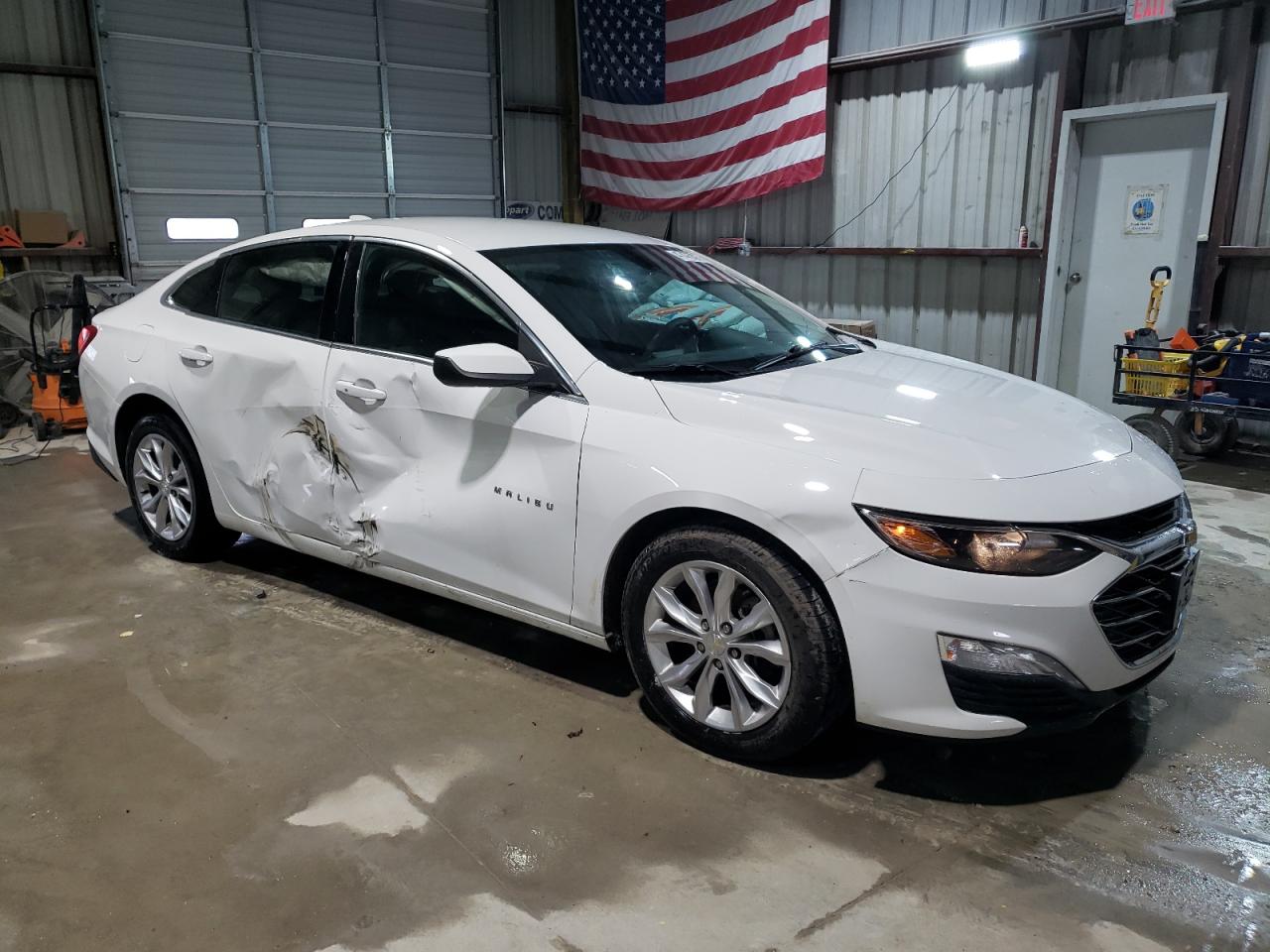 2020 Chevrolet Malibu Limited VIN 1G1ZD5ST3LF098256 COPART salvage auction — Side, MO - SALVAGE CERTIFICATE OF TITLE, sold $3,200 on 2025-08-08 (photo 4)
