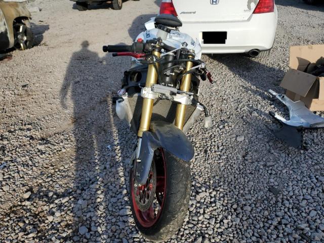 2024 Suzuki Gsx-r VIN JS1GR7MA6R7101333 COPART salvage auction — ROLLOVER, Al - Cert Of Title-Salvage Title, sold $15 on 2026-07-07 (photo 2)