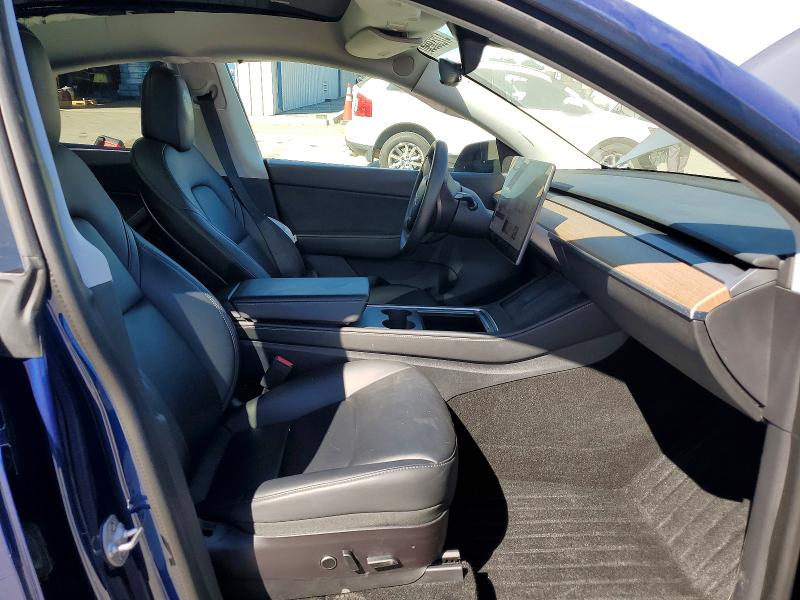 2021 Tesla Model y VIN 5YJYGDEE1MF172815 COPART salvage auction — SIDE, Salvage Title, sold $8,200 on 2026-07-14 (photo 7)