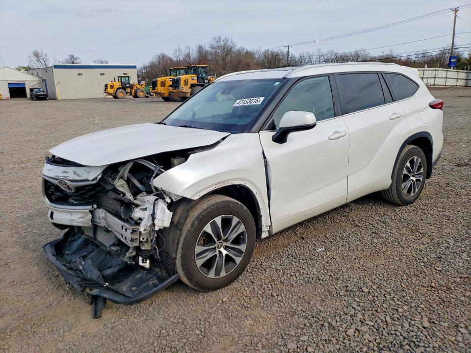 2023 Toyota Highlander VIN 5TDKDRBH4PS034521 COPART salvage auction — FRONT END, Nj - Cert Of Title-Salvage, sold $12,800 on 2026-07-28 (photo 1)