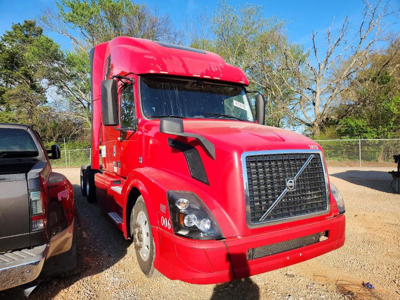 2016 Volvo Vnl VIN 4V4NC9EG6GN190959 COPART salvage auction — REAR END, Sc - Certificate Of Title, sold $4,800 on 2026-07-09 (photo 1)
