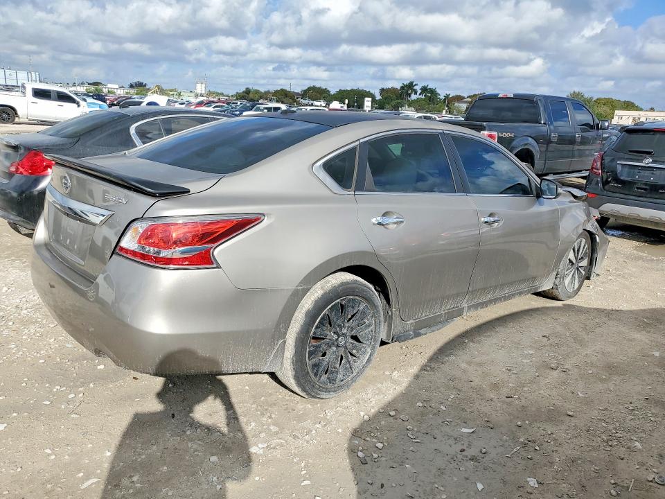 2013 Nissan Altima VIN 1N4BL3AP2DN467268 COPART salvage auction — FRONT END, FL - CERT OF TITLE-REBUILT, sold $300 on 2026-07-02 (photo 3)
