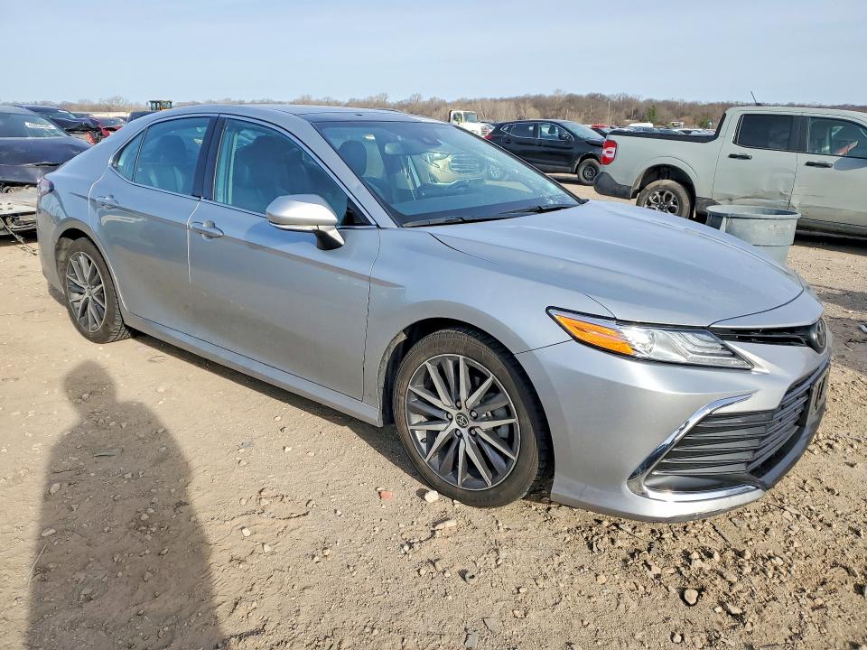 2022 Toyota Camry VIN 4T1F11BK1NU051918 COPART salvage auction — HAIL, MO - SALVAGE CERTIFICATE OF TITLE, sold $7,800 on 2026-07-28 (photo 4)