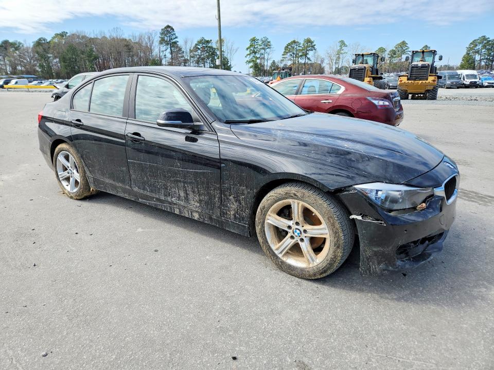 2015 BMW 3er VIN WBA3B1C54FK138624 COPART salvage auction — FRONT END, NC - SALVAGE CERTIFICATE OF TITLE, sold $2,150 on 2026-07-30 (photo 4)