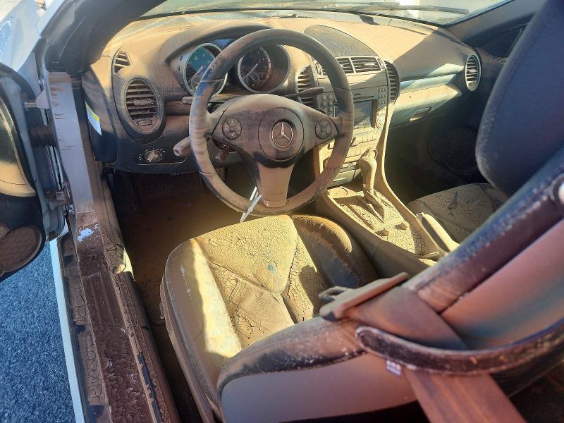 2010 Mercedes-benz Slk-klasse VIN WDBWK5EA4AF229247 COPART salvage auction — WATER/FLOOD, Hi - Certificate Of Salvage, sold $2 on 2026-07-20 (photo 8)