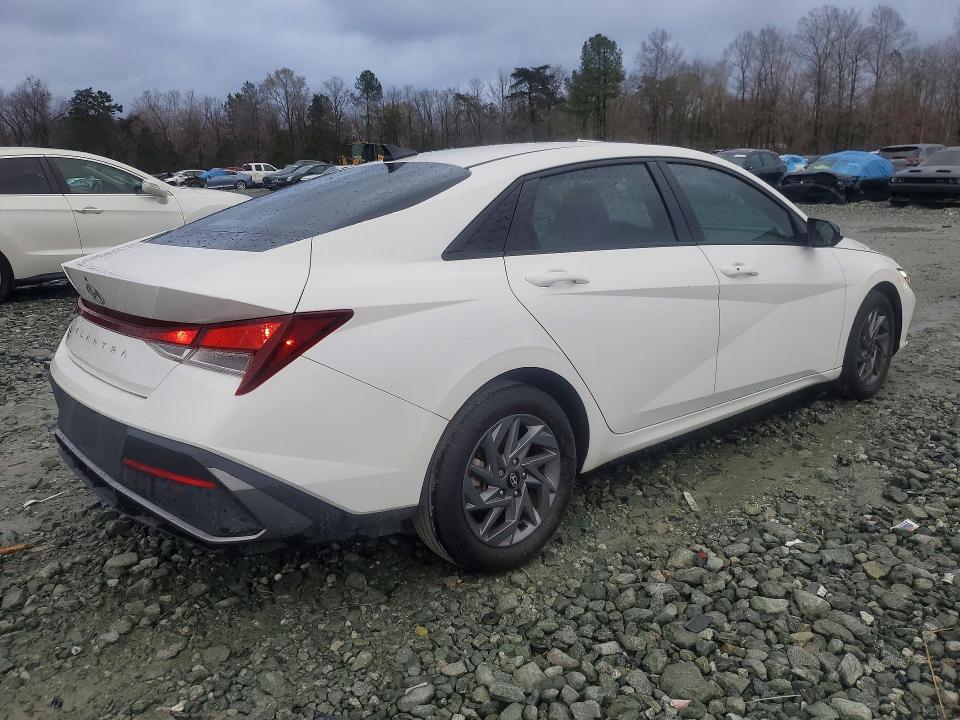 2024 Hyundai Elantra VIN KMHLM4DG3RU755936 COPART salvage auction — FRONT END, Nc - Dealer Only Clean Title, sold $9,500 on 2026-07-29 (photo 3)