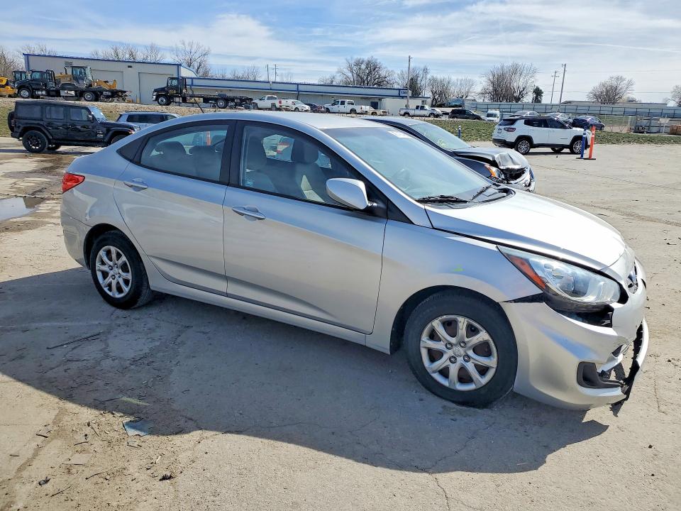 2013 Hyundai Accent VIN KMHCT4AE6DU554305 COPART salvage auction — FRONT END, Mo - Salvage Certificate Of Title, sold $750 on 2026-07-24 (photo 4)