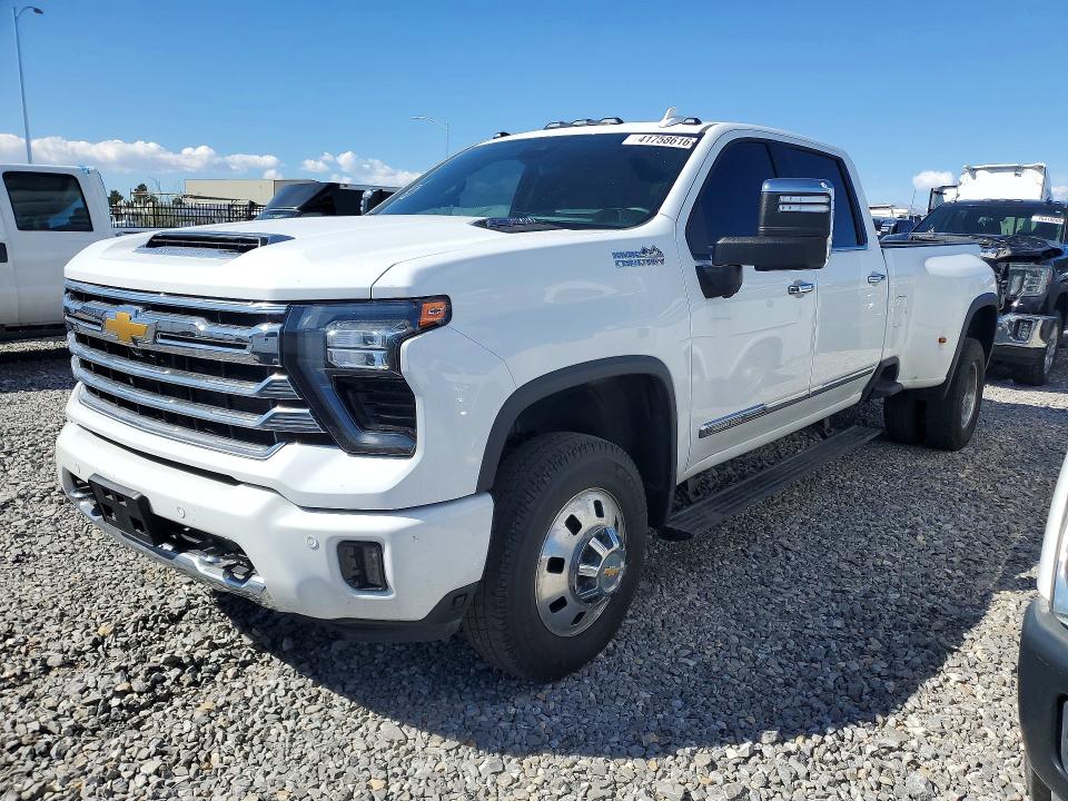 2024 Chevrolet Silverado 3500 VIN 1GC4YVEY7RF199256 COPART salvage auction — MINOR DENT/SCRATCHES, Ca - Certificate Of Title, sold $60,500 on 2026-07-29 (photo 1)