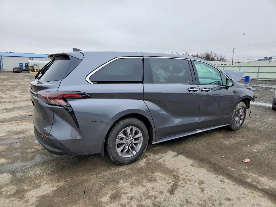 2025 Toyota Sienna VIN 5TDYSKFC4SS181260 COPART salvage auction — FRONT END, Pa - Certificate Of Salvage, sold $6,200 on 2026-07-14 (photo 3)
