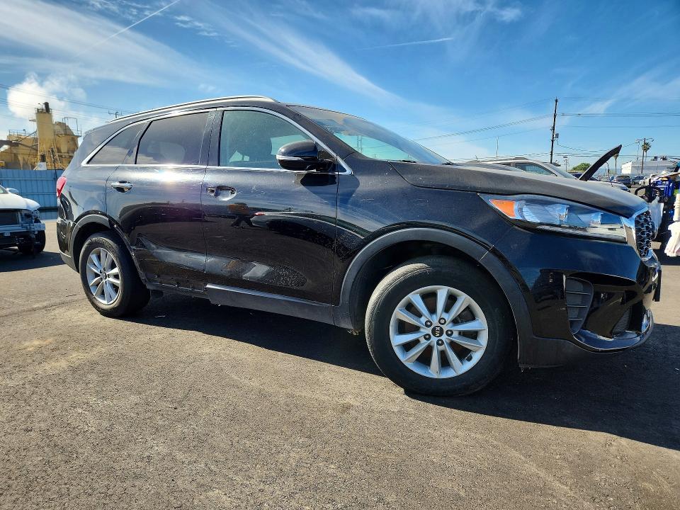 2020 Kia Sorento VIN 5XYPG4A36LG624023 COPART salvage auction — VANDALISM, Ca - Salvage Certificate, sold $5,400 on 2026-07-20 (photo 4)