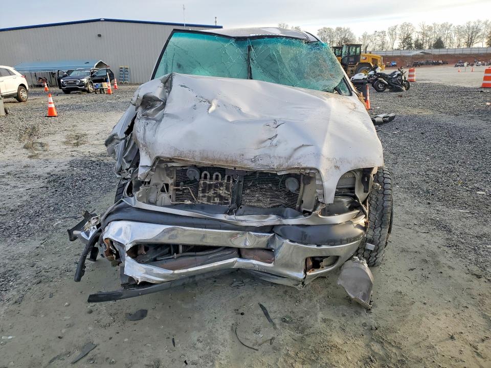 2001 Toyota Tundra VIN 5TBRT34141S154950 COPART salvage auction — FRONT END, Nc - Salvage Certificate Of Title, sold $450 on 2026-07-08 (photo 5)