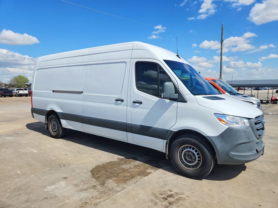 2020 Mercedes-benz Sprinter VIN W1W4ECHY2LT039419 COPART salvage auction — REAR END, Tx - Certificate Of Title (P), sold $16,900 on 2026-07-09 (photo 4)