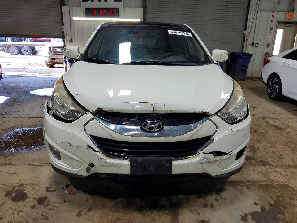 2013 Hyundai Tucson VIN KM8JUCAC2DU557585 COPART salvage auction — FRONT END, Il - Salvage Certificate, sold $350 on 2026-07-28 (photo 5)