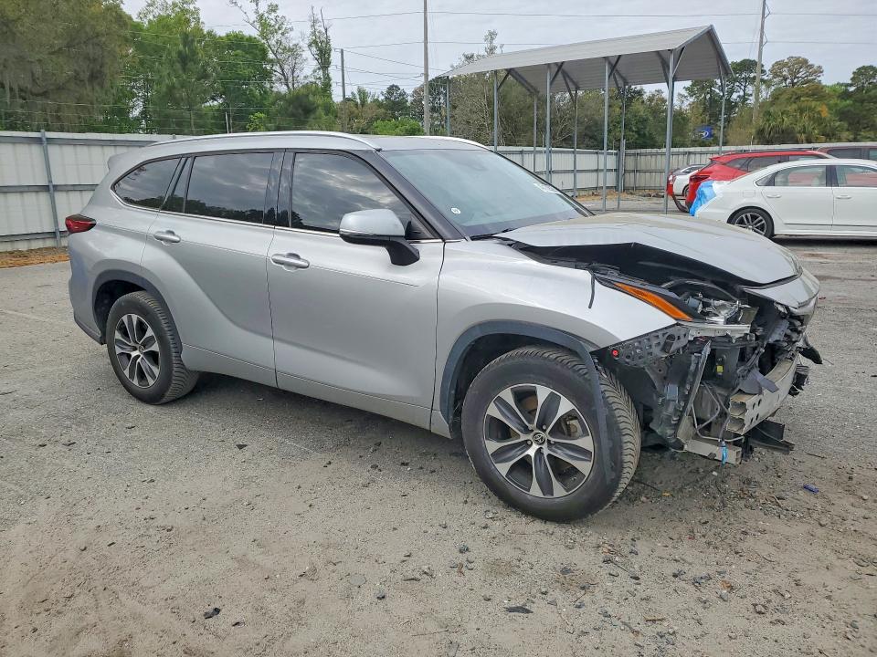 2021 Toyota VIN 5TDGZRAH7MS074094 COPART salvage auction — FRONT END, Sc - Cert Of Title-Salvage, sold $15,000 on 2026-07-06 (photo 4)
