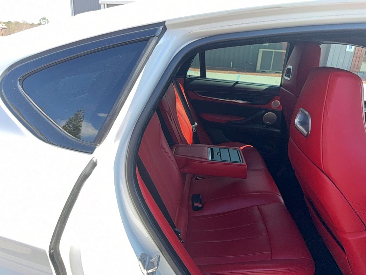 2017 BMW X6 VIN 5YMKW8C30H0U72441 COPART salvage auction — Normal Wear, SC - CERT OF TITLE-SALVAGE (P), sold $10,300 on 2026-04-20 (photo 6)