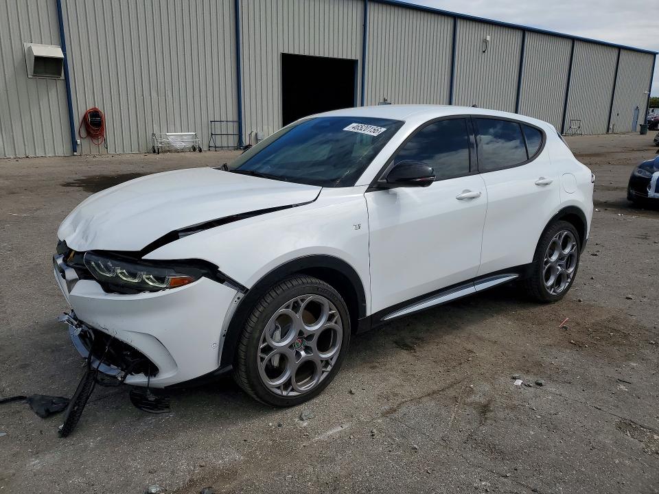 2024 Alfa romeo Tonale VIN ZASPATCW2R3047284 — COPART salvage auction photo