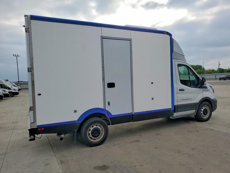 2022 Ford Transit VIN 1FDBW5Z86NKA39745 COPART salvage auction — NORMAL WEAR, Tx - Certificate Of Title, sold $17,000 on 2026-07-30 (photo 3)